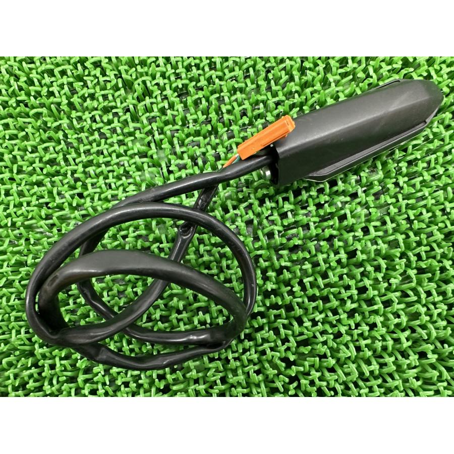 CBR250RR 純正左ウィンカー　破損品 ts-parts_22521475