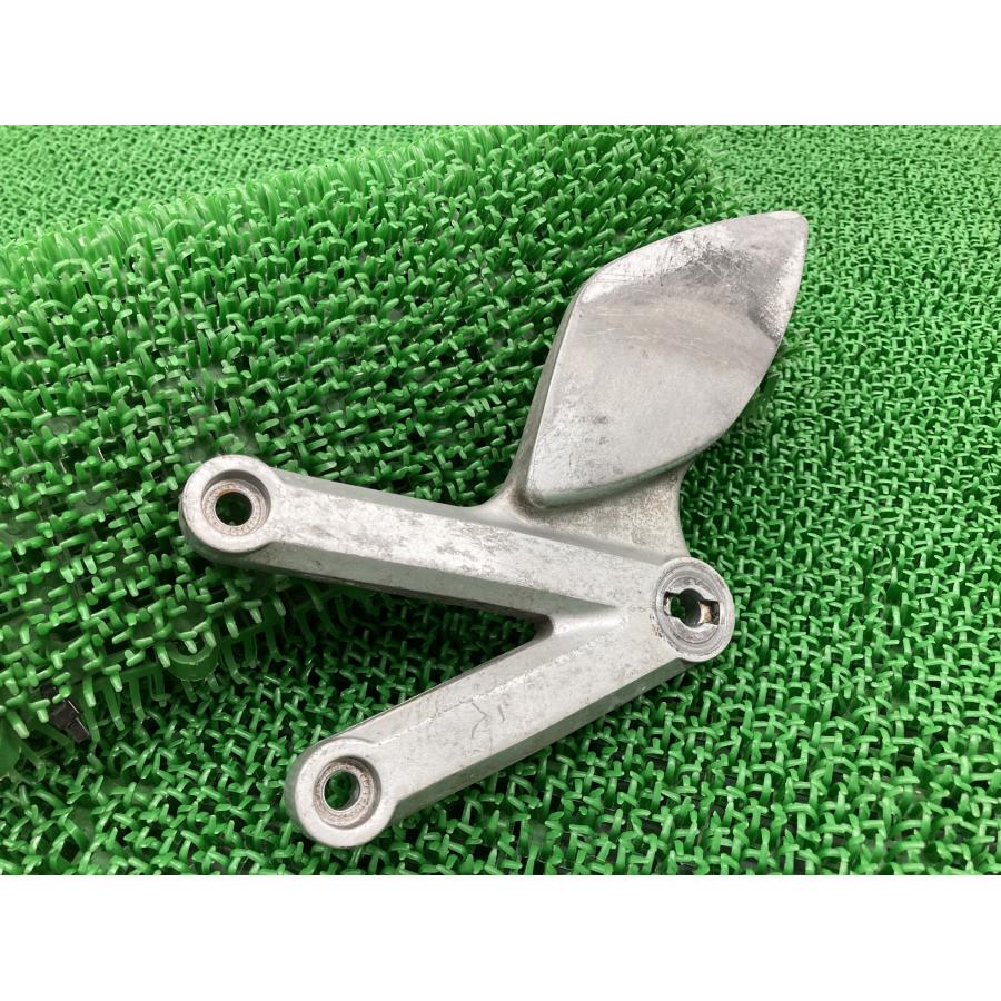 スズキ（SUZUKI） RGV250ガンマ ステップホルダー 左 42E 純正 中古