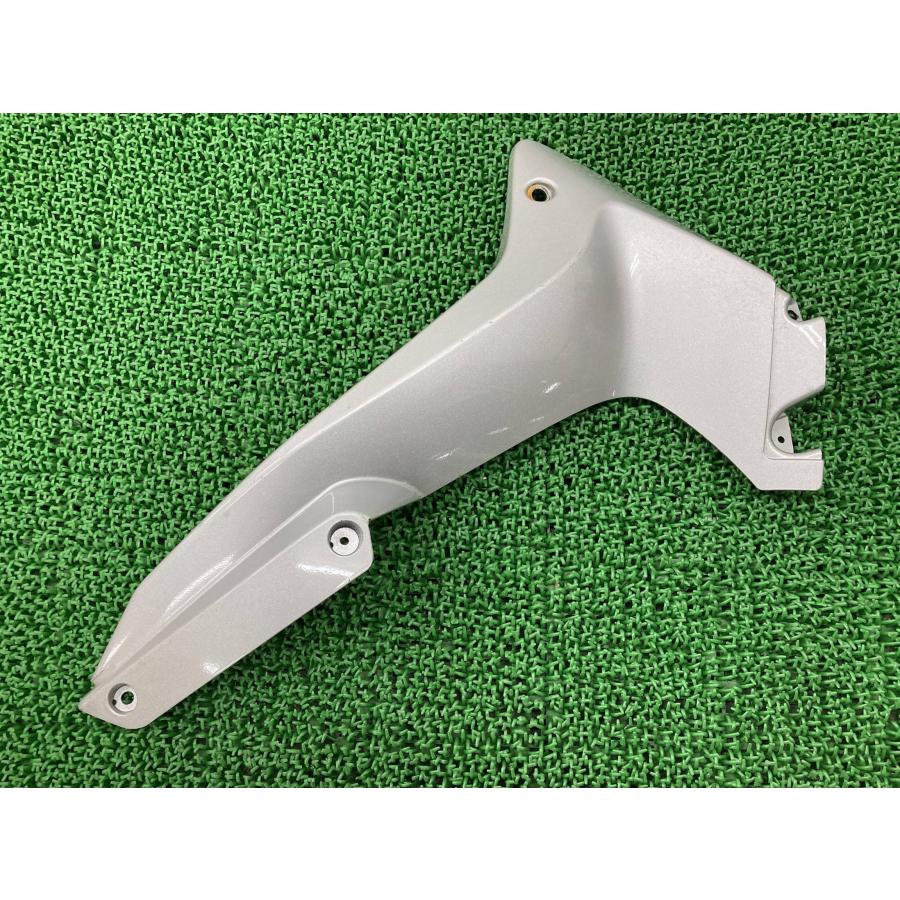ホンダ（HONDA） CBR250R サイドカウル 右 銀 KYJ 純正 中古 バイク