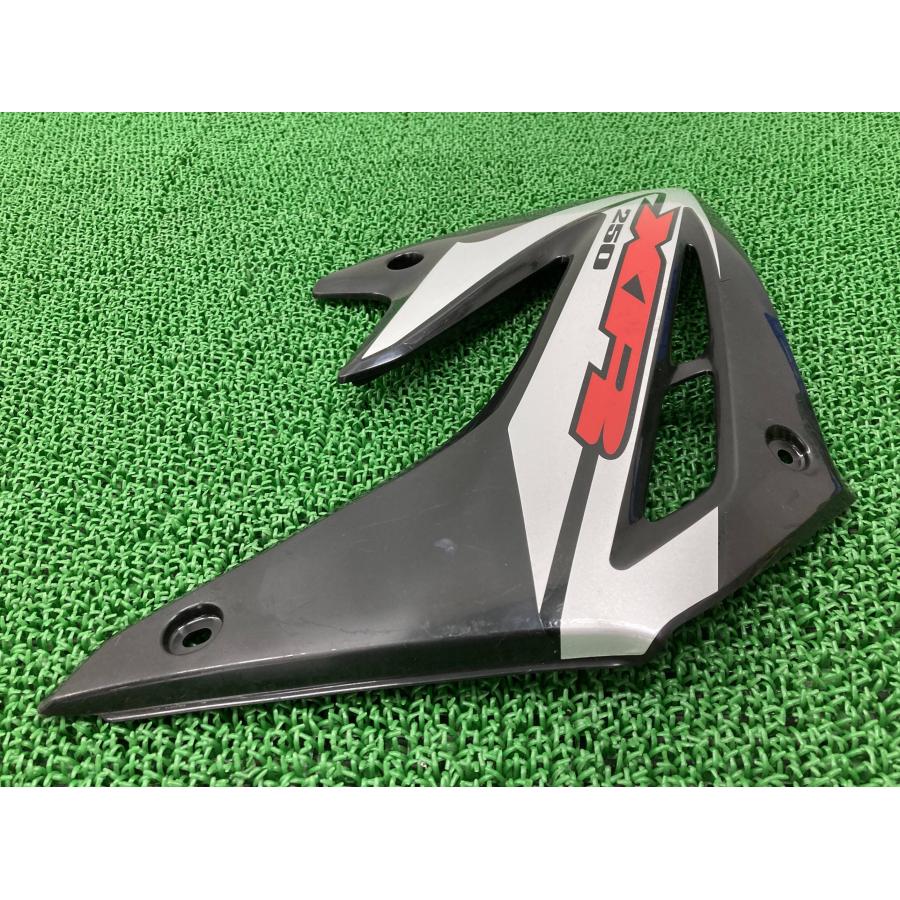 ホンダ（HONDA） XR250 シュラウド 左 黒 KCZ 純正 中古 バイク 部品