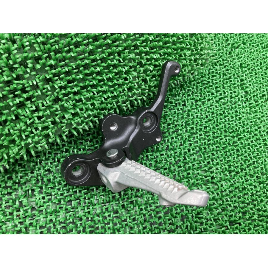 カワサキ（Kawasaki） NINJA400 ステップ 左 DSC1-2 純正 中古 バイク