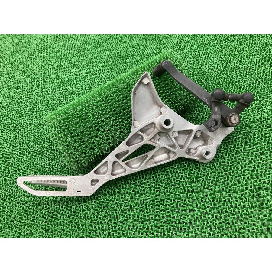 ホンダ（HONDA） グロム ステップ 左 K26 純正 中古 バイク 部品 JC61