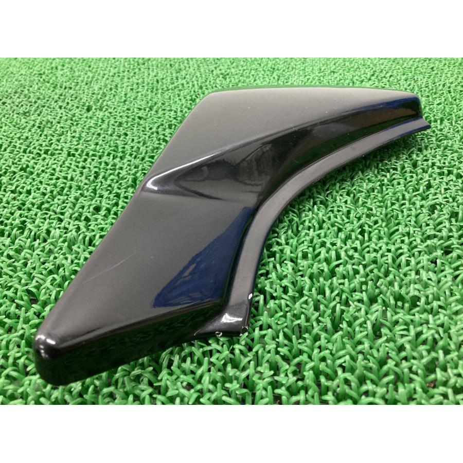 カワサキ（Kawasaki） ゼファー400 サイドカバー 右 黒 36001-1423