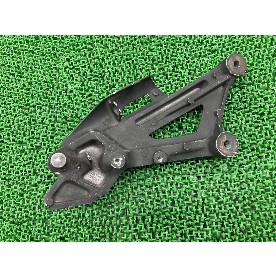 レブル250 ステップホルダー 右 K87 ホンダ 純正 中古 バイク 部品 MC49 メインステップ レブル500 曲がり無し 品薄 車検 Genuine 21_2