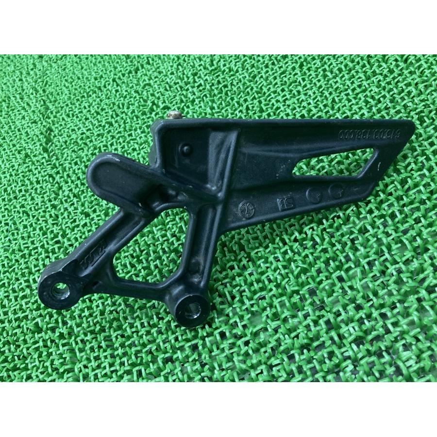 1290スーパーデュークR ステップ 左 613.03.138.000 KTM 純正 中古
