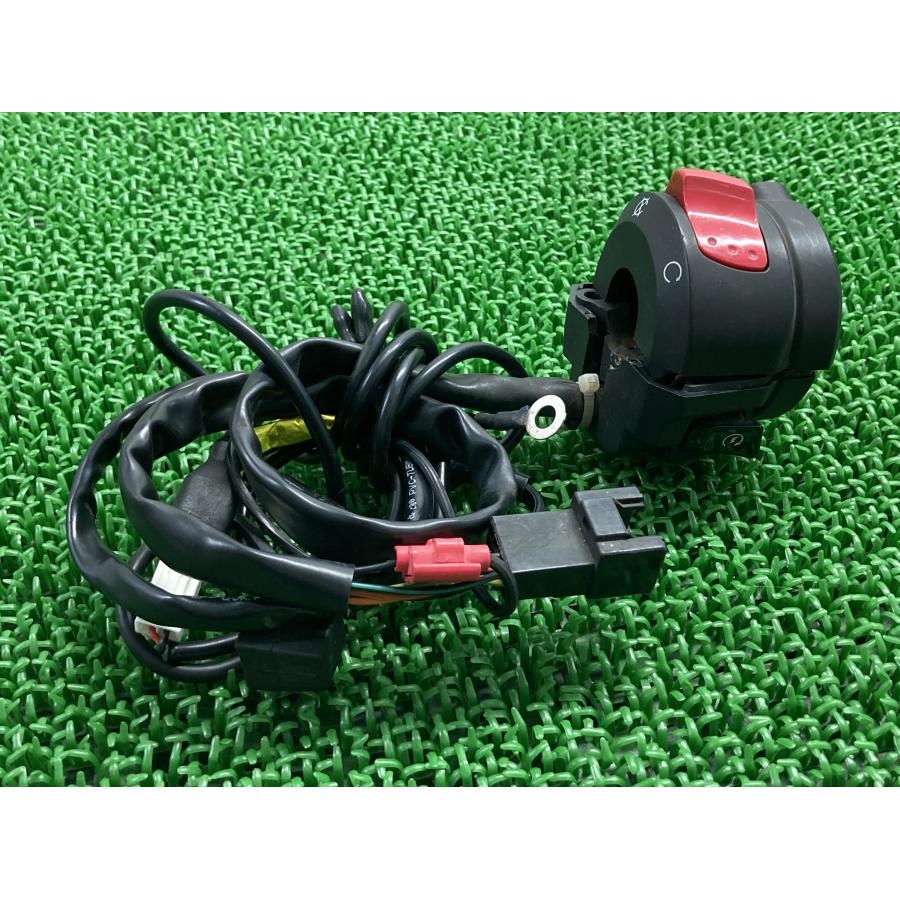 スズキ（SUZUKI） GSR250 ハンドルスイッチ 右 純正 中古 バイク 部品