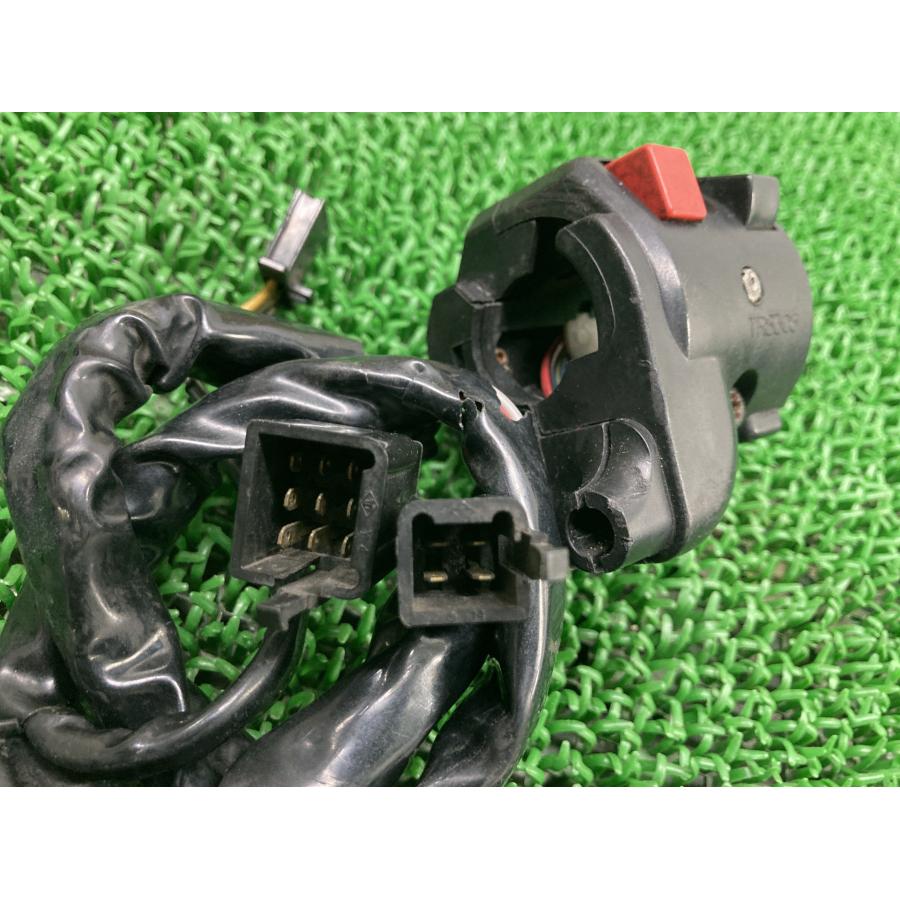 KAWASAKI GPZ1000RX ハンドルスイッチボックス 左 カワサキ [M-250626-61] カワサキ（Kawasaki） GPZ1000RX ハンドルスイッチ 左 TR8308 純正