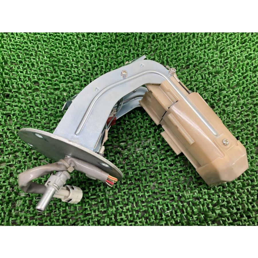 スズキ（SUZUKI） GSR250 フューエルポンプ 48H00 純正 中古 バイク