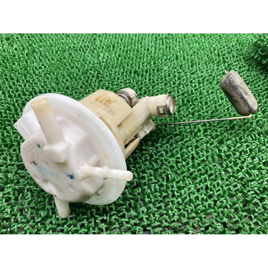 ホンダ（HONDA） CBR250R フューエルポンプ 純正 中古 バイク 部品