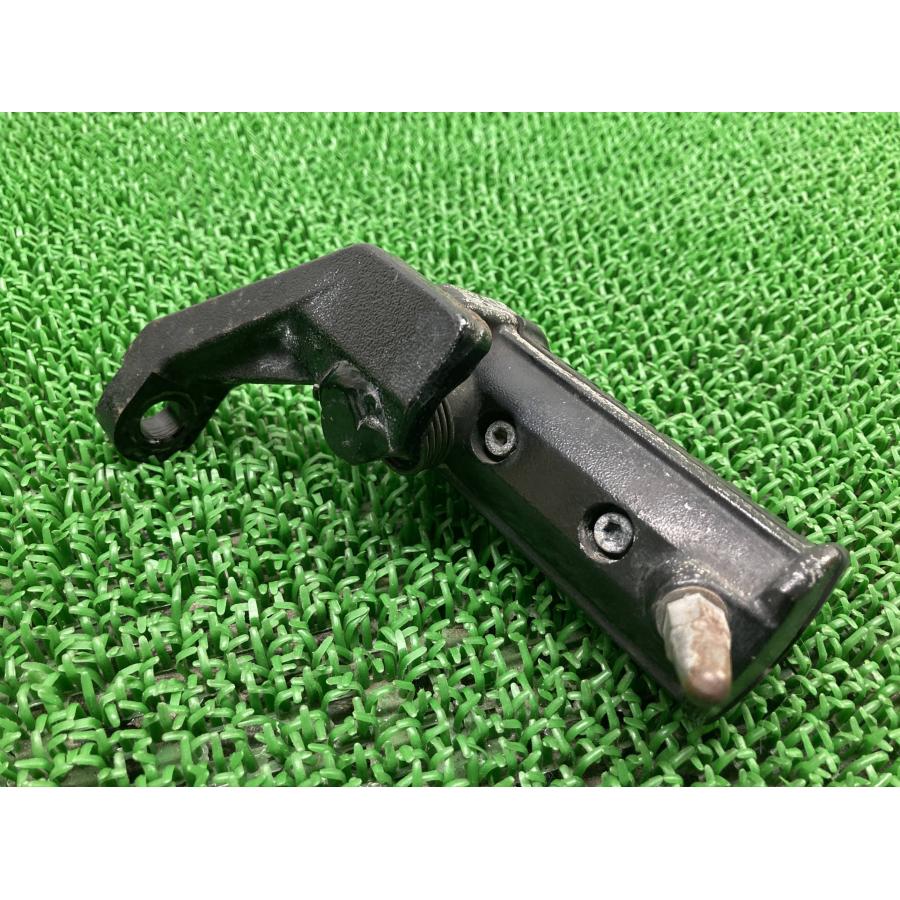 カワサキ（Kawasaki） W650 ステップ 左 純正 中古 バイク 部品 EJ650A