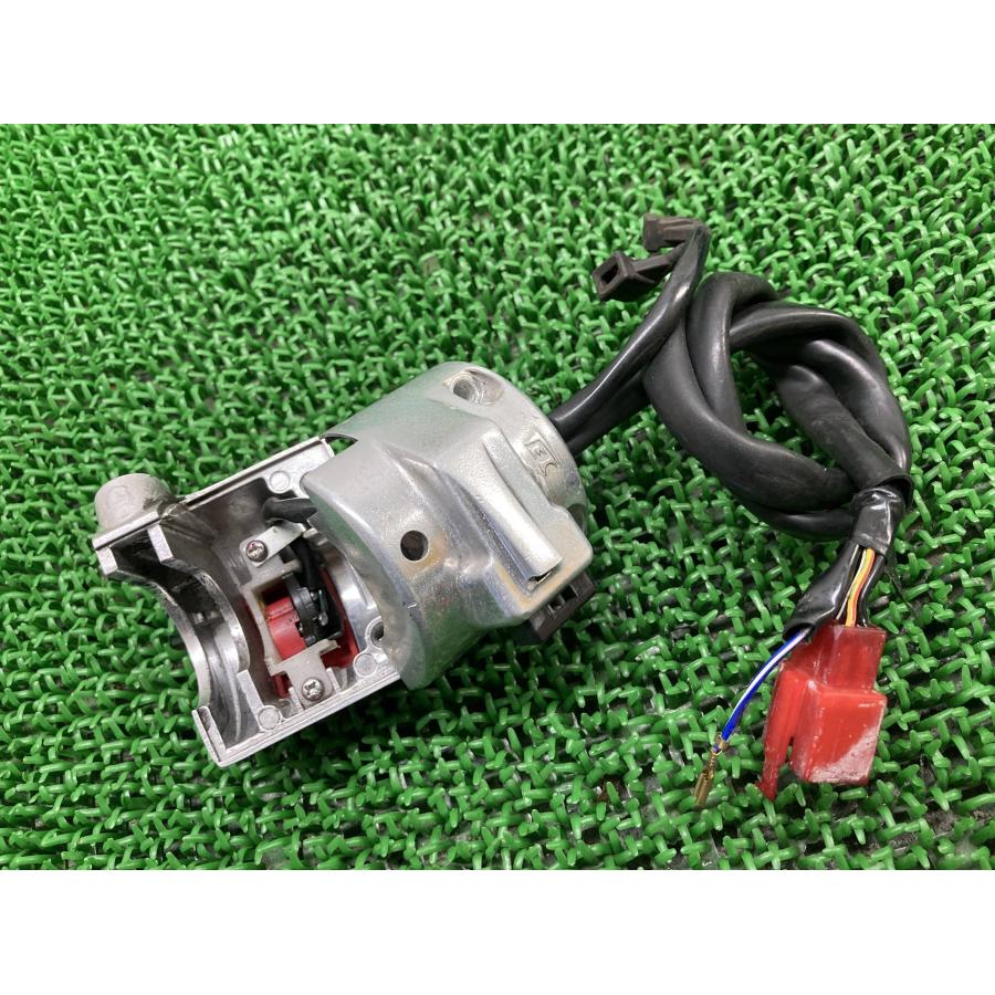 ホンダ（HONDA） Vツインマグナ250 ハンドルスイッチ 右 純正 中古