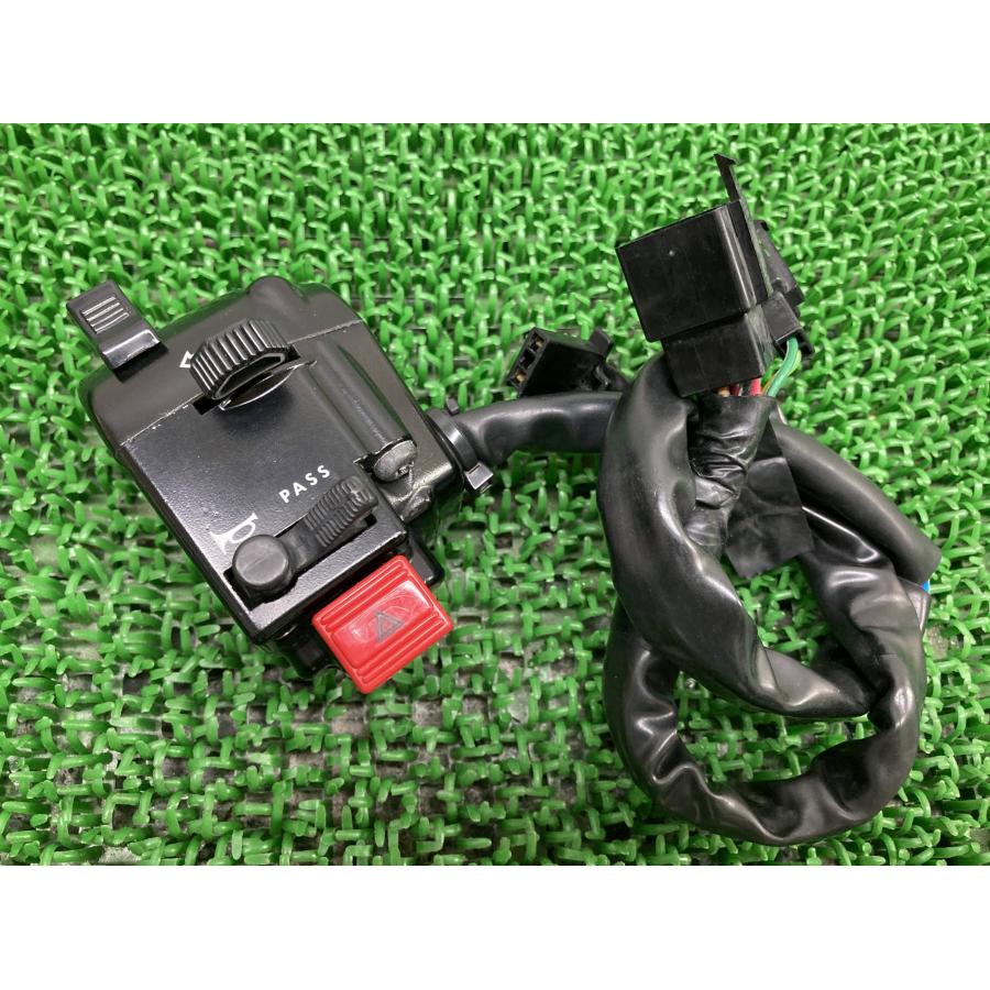 カワサキ（Kawasaki） W800 ハンドルスイッチ 左 純正 中古 バイク
