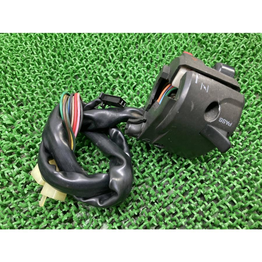 GPZ900R ハンドルスイッチ 左 カワサキ 純正 中古 バイク 部品 ZX900A A7～ スイッチボックス 割れ欠け無し 品薄 希少品 mM カワサキ（Kawasaki） GPZ900R ハンドルスイッチ 左 純正 中古 バイク