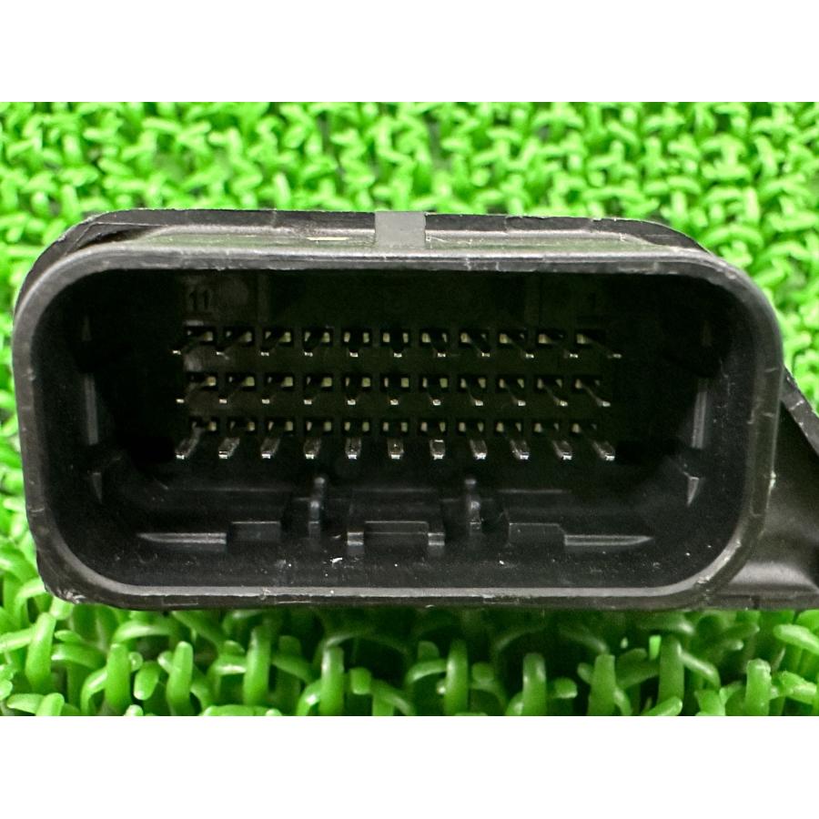 トリシティ125 ECU ヤマハ 純正 中古 バイク 部品 SE82J TRICITY ECM エンジンコントロールユニット 機能的問題なし 車検 Genuine 74の画像