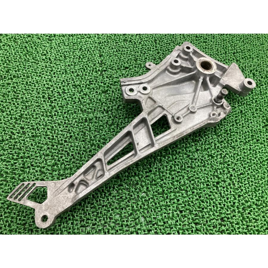 カワサキ（Kawasaki） GPZ900R ステッププレート 左 純正 中古 バイク