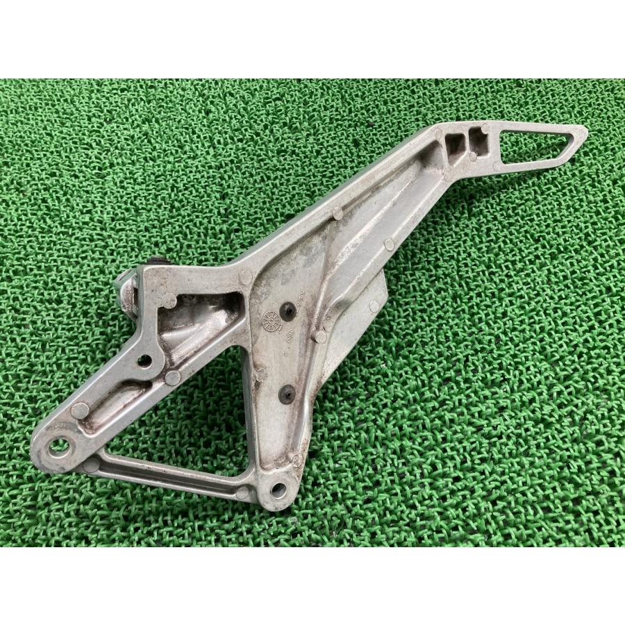 ホンダ（HONDA） ホーネット250 ステッププレート 左 KEA 純正 中古