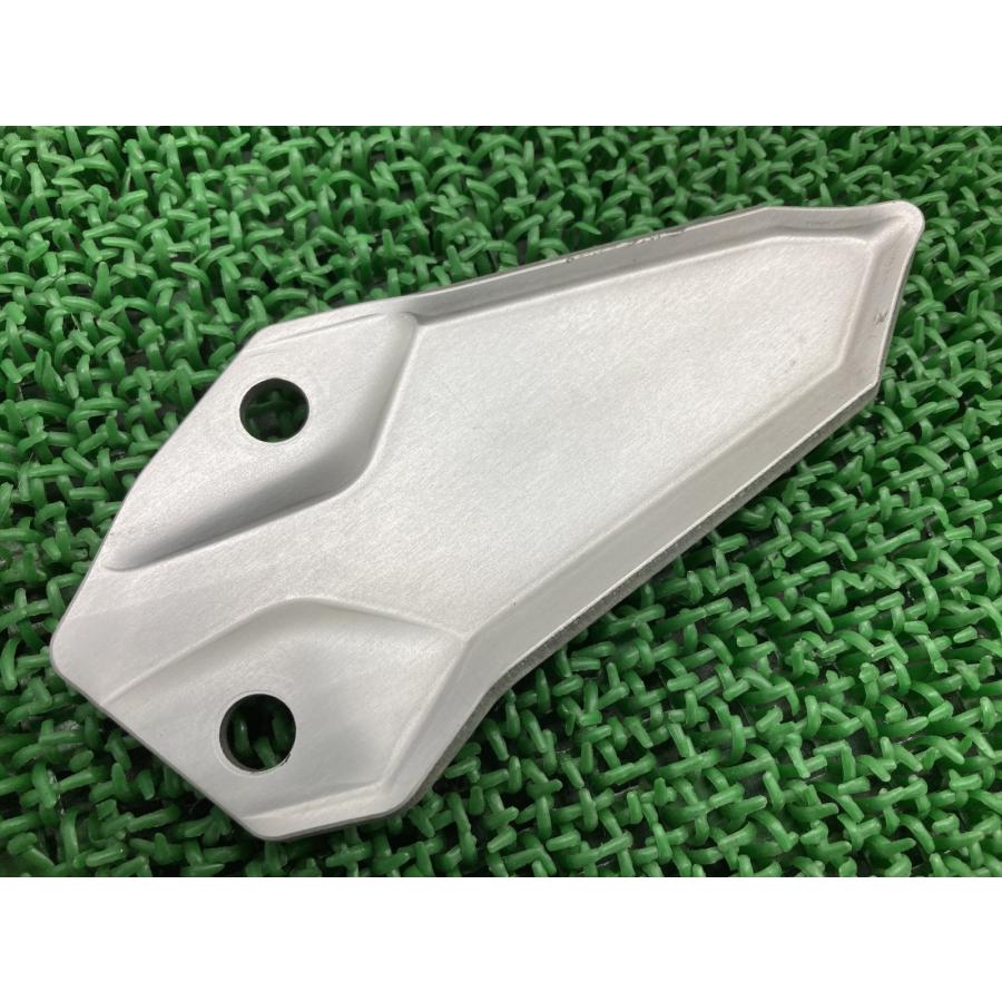 カワサキ（Kawasaki） ZX-25R ヒールガード 右 純正 中古 バイク 部品