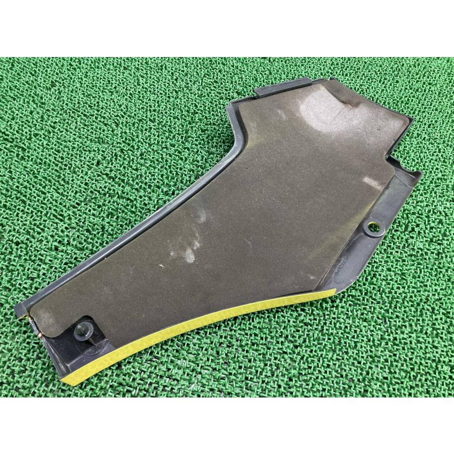 カワサキ（Kawasaki） GPZ900R サイドカバー 左 純正 中古 バイク 部品