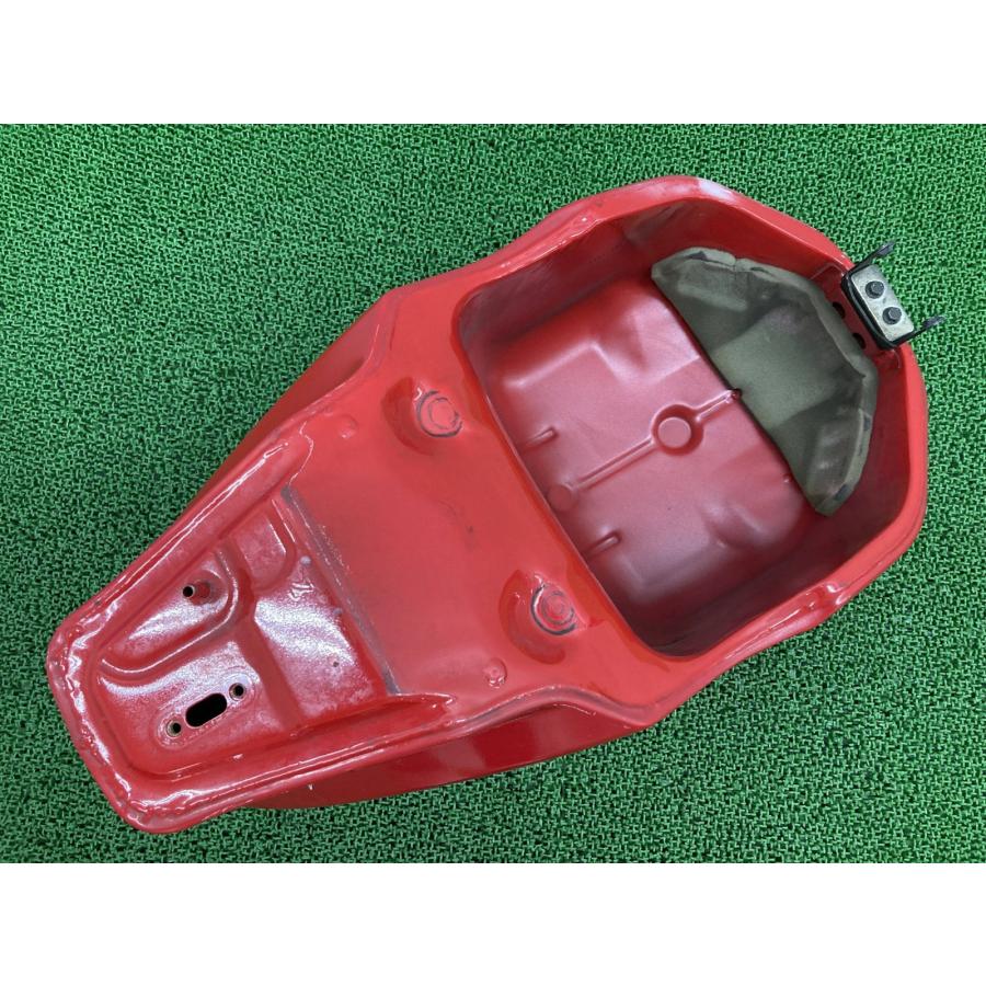 YAMAHA（ヤマハ） TRX850 タンク 赤 純正 中古 バイク 部品 4NX