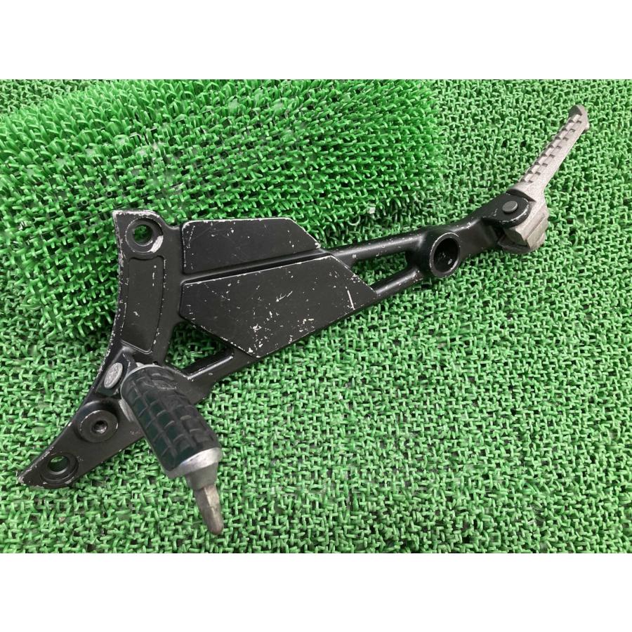 カワサキ（Kawasaki） ゼファー750 ステッププレート 左 103 純正 中古