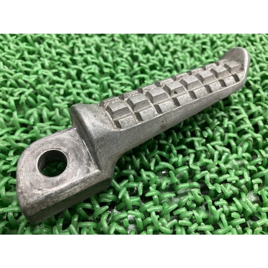 専用☆ カワサキ（Kawasaki） ゼファー750 タンデムステップペグ 左 1191 純正