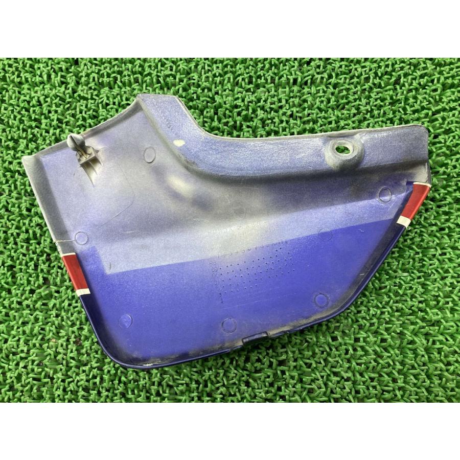 CB400SF サイドカバー 右 白/青/赤 MCE ホンダ 純正 中古 バイク 部品 NC39 前期 中期 VTEC SpecII 車検 Genuine Qk ホンダ（HONDA） CB400SF サイドカバー 右 白/青/赤 MCE 純正 中古