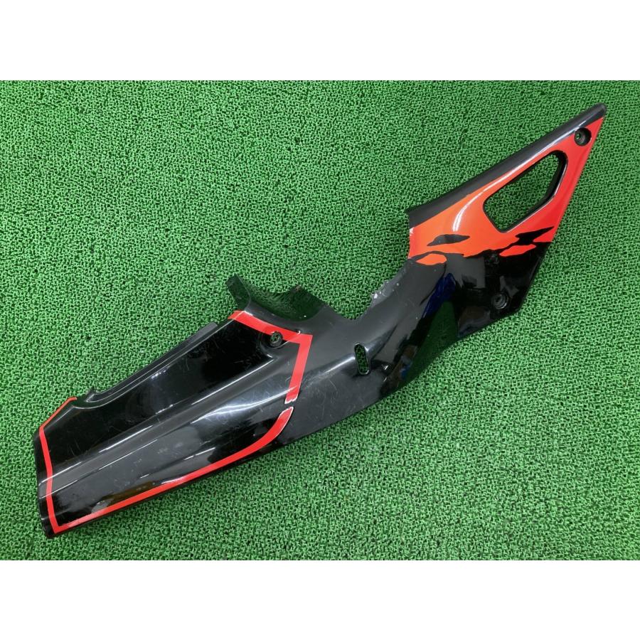 VFR400R シートカウル 右 黒 MR8 ホンダ 純正 中古 バイク 部品 NC30 当時物 テールカウル 修復素材に 品薄 車検 Genuine aV ホンダ（HONDA） VFR400R シートカウル 右 黒 MR8 純正 中古 バイク
