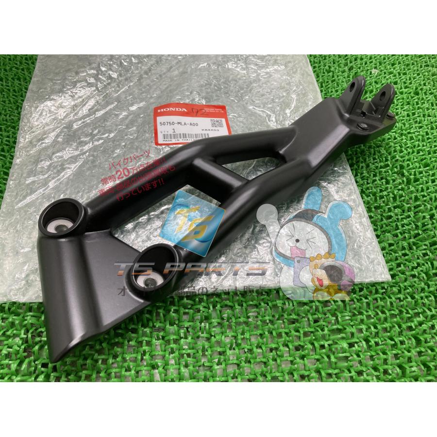 レブル1100 タンデムステップホルダー 左 在庫有 即納 ホンダ 純正 新品 バイク 部品 在庫有り 即納可 車検 Genuine 39 ホンダ（HONDA） レブル1100 タンデムステップホルダー 左 在庫有 即納