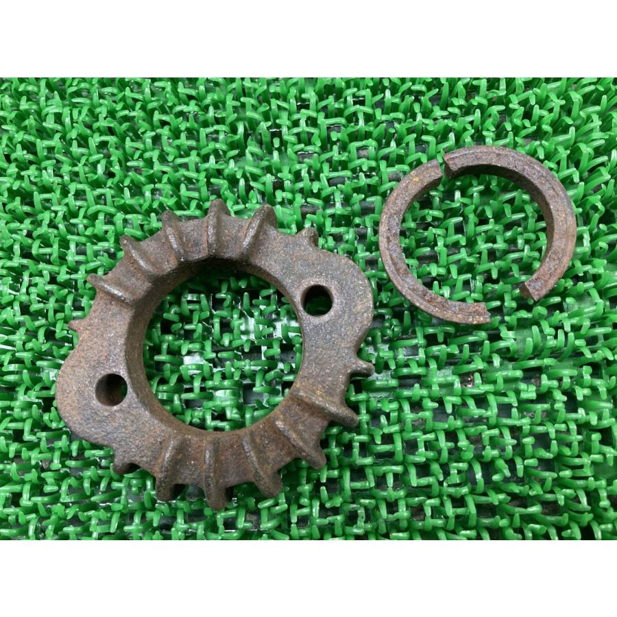 カワサキ（Kawasaki） W3 マフラーフランジ 純正 中古 バイク 部品 W3F