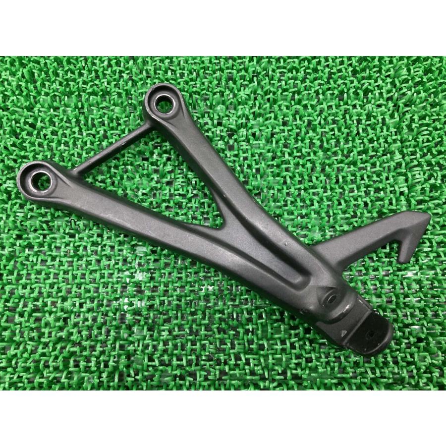 カワサキ（Kawasaki） ZX-25R タンデムステップホルダー 左 SKT 純正