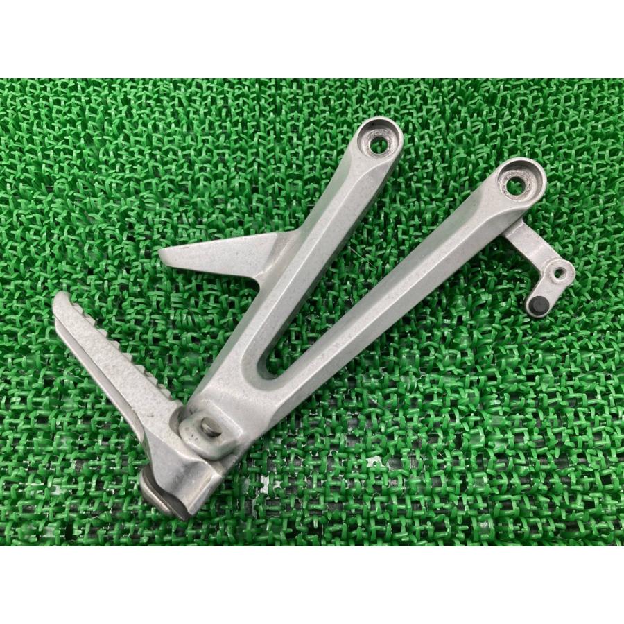 ホンダ（HONDA） CBR1000RR タンデムステップ 右 MEL 純正 中古 バイク