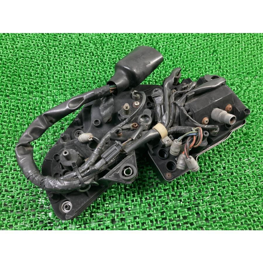 ホンダ（HONDA） CBR250R メーター 純正 中古 バイク 部品 MC19