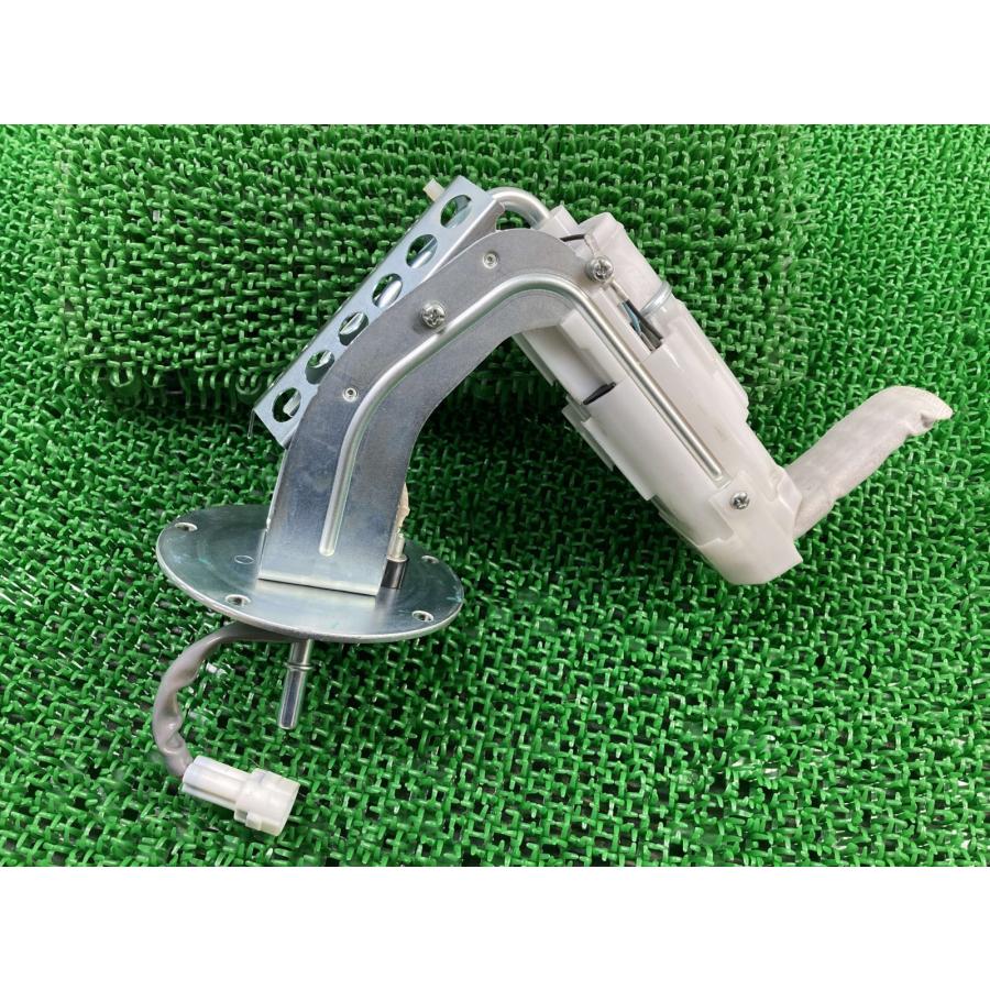 スズキ（SUZUKI） GSR250 フューエルポンプ 15100-48H02 純正 中古