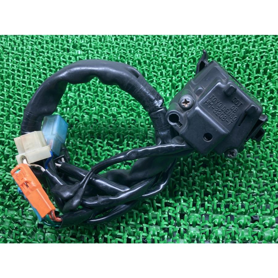 CB400SF ハンドルスイッチ 左 HM-32QB-T ホンダ 純正 中古 バイク 部品 NC39 前期 スイッチボックス 割れ欠け無し 品薄 rW ホンダ（HONDA） CB400SF ハンドルスイッチ 左 HM-32QB-T 純正 中古