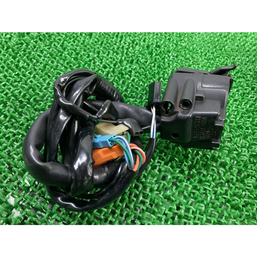 VTR250 ハンドルスイッチ 左 HM-32QB-T ホンダ 純正 中古 バイク 部品 MC33 HM-4HZ-T FI用 スイッチボックス 綺麗 良品 Px ホンダ（HONDA） VTR250 ハンドルスイッチ 左 HM-32QB-T 純正 中古