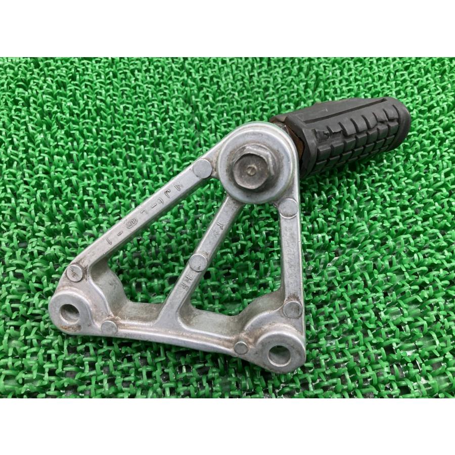 CBR400F メインステップ 右 MJ6 ホンダ 純正 中古 バイク 部品 NC17 エンデュランス 当時物 希少 ノーマル戻しに 車検 Genuine uA ホンダ（HONDA） CBR400F メインステップ 右 MJ6 純正 中古 バイク
