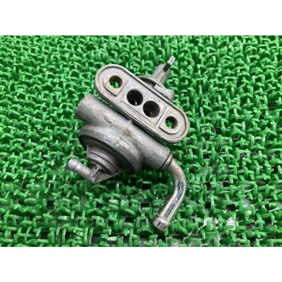 【値下げしてます】バンディット250(V) GJ77A ガソリンタンク スズキ（SUZUKI） バンディット250V フューエルコック 純正 中古