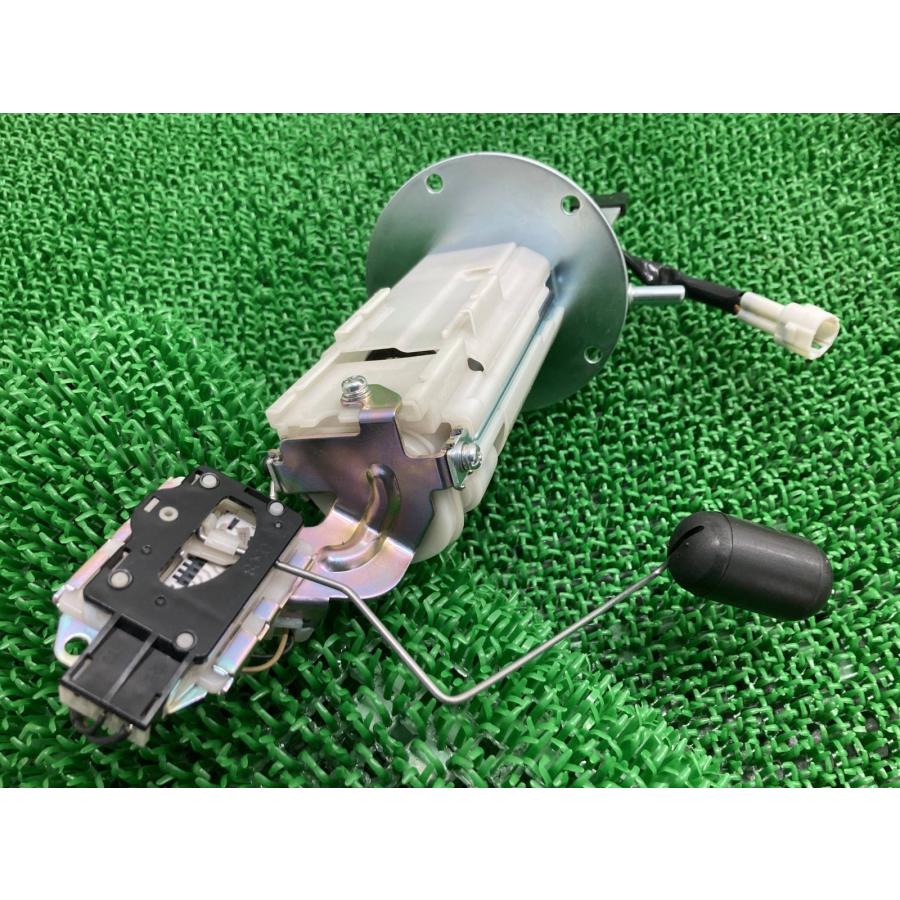 GSX-S1000 フューエルポンプ 15100-04K00 スズキ 純正 中古 GT79A フューエルセンサー 燃料ポンプ コンディション良好 nU スズキ（SUZUKI） GSX-S1000 フューエルポンプ 15100-04K00 純正 中古