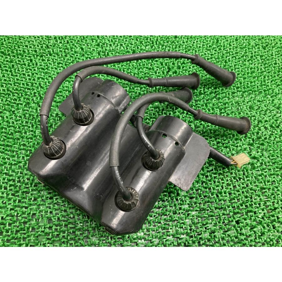 CBR400F イグニッションコイル FW82-TRI ホンダ 純正 中古 バイク 部品 NC17 コイルステー カバー プラグコード プラグキャップ Qhの画像