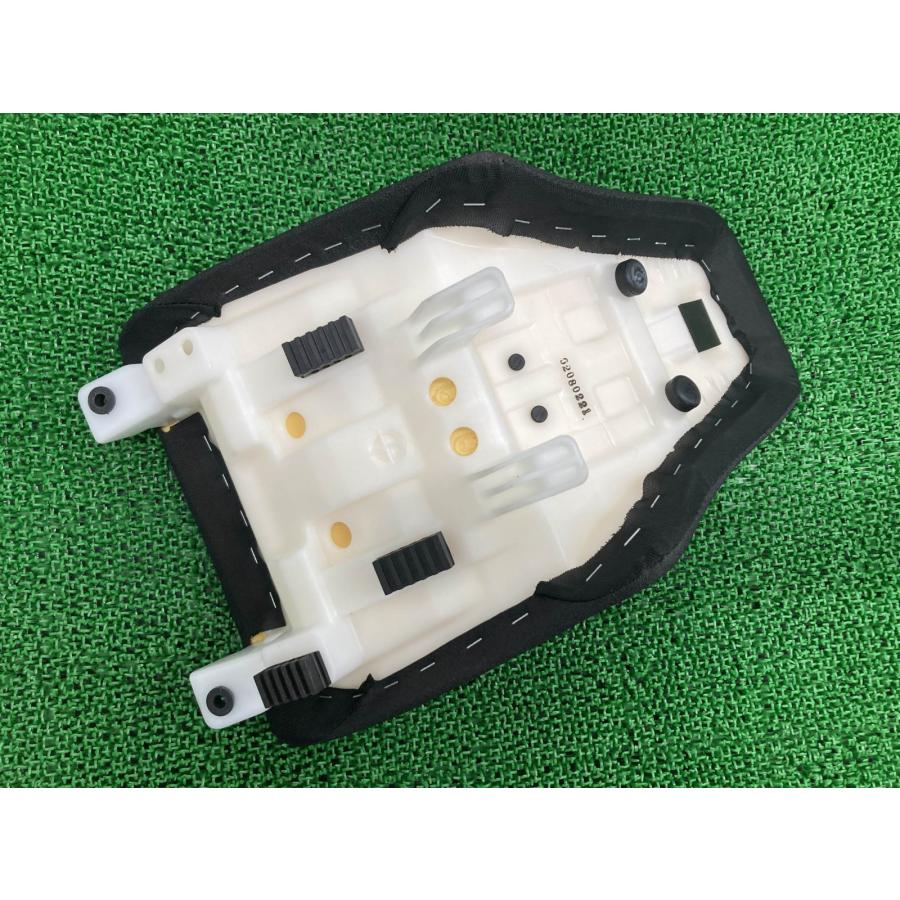 スズキ（SUZUKI） Vストローム1050DE フロントシート 黒/青 06L 純正