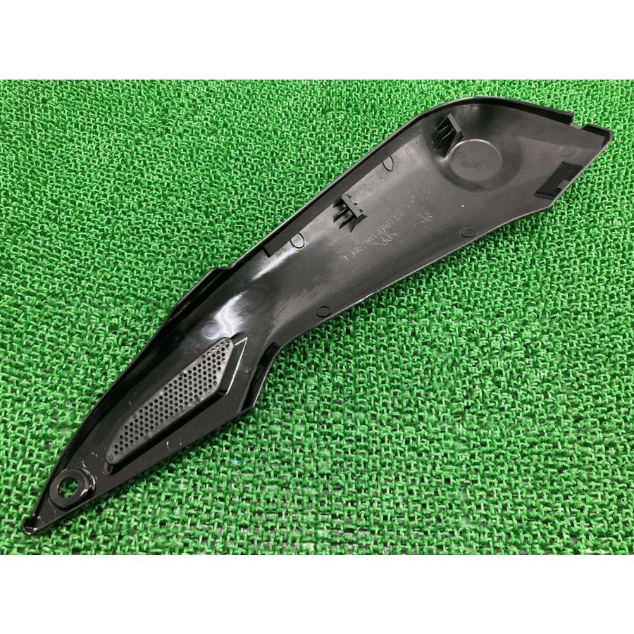 トリッカー タンクサイドカバー 左 黒 5XT ヤマハ 純正 中古 バイク 部品 DG10J tricker XG250 タンクカバー コンディション良好 Ni_2
