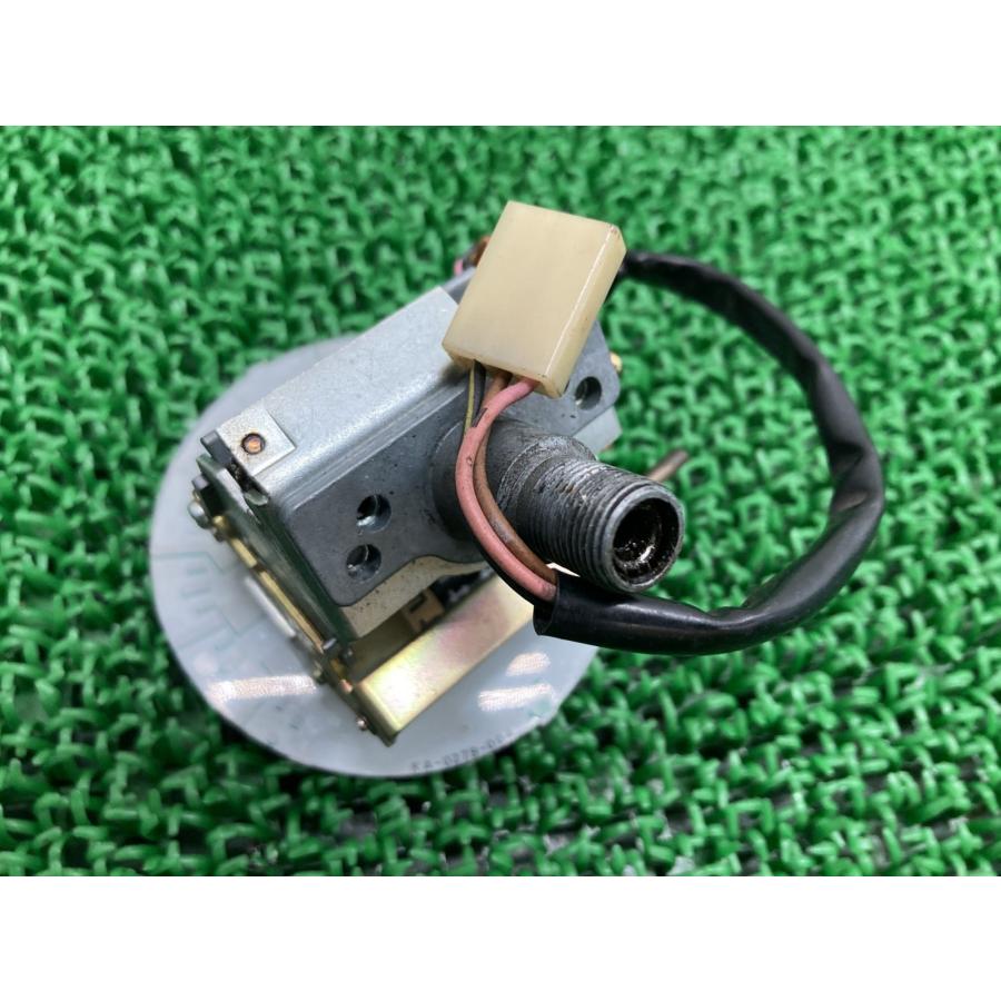 ゼファー750 国内純正スピードメーター 新品未使用 カワサキ（Kawasaki） ゼファー750 スピードメーター 1465 純正 中古