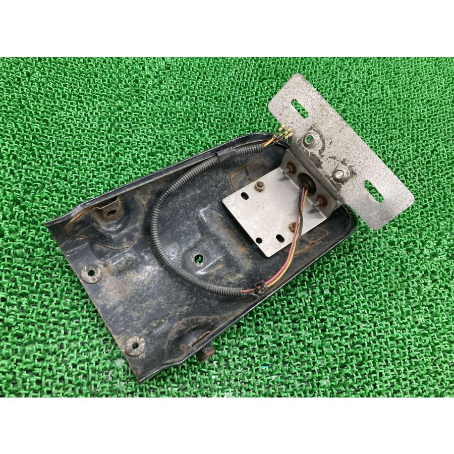 スズキ（SUZUKI） グラストラッカー リアフェンダー 黒 純正 中古