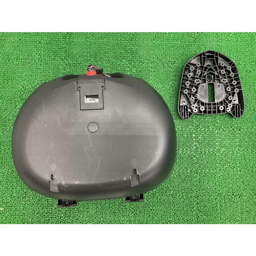 K-MAX製 トップケース 社外 中古 K22 リアボックス 大容量 50L 鍵2個 ベース付き oL K-MAX製 トップケース 社外 中古 バイク 部品 K22 リアボックス 大容量