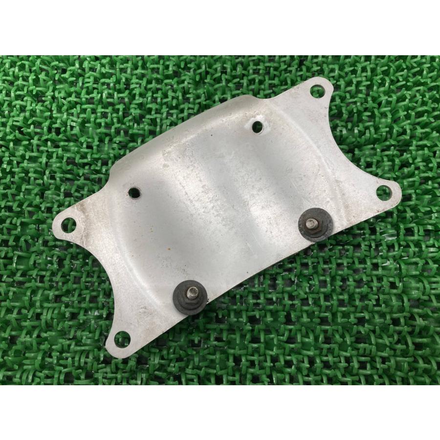 インパルス　フロントフェンダー　ステー　GK79A サイドカバー　ステー　左右 スズキ（SUZUKI） GSX400インパルス フロントフェンダーステー 純正