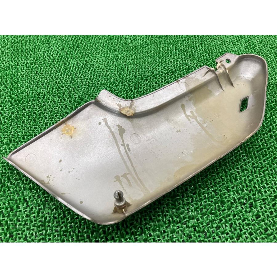 ホンダ（HONDA） CB750 サイドカバー 右 銀 MW3 純正 中古 バイク 部品