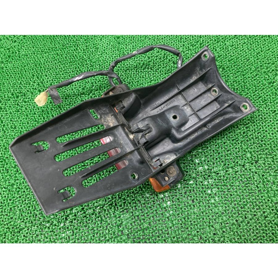 ホンダ（HONDA） CRM250AR リアフェンダー KAE 純正 中古 バイク 部品