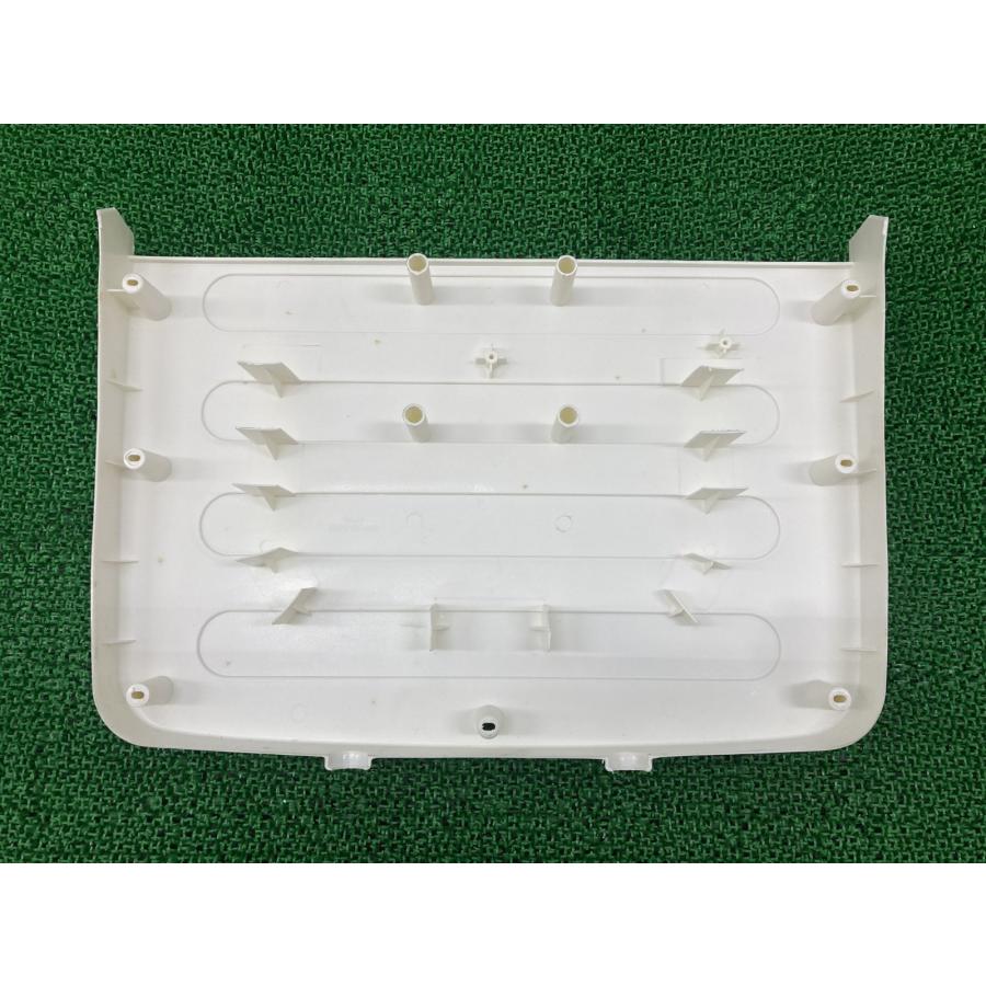 ジャイロキャノピー リアキャリアカバー 社外 中古 TA02 TA03 GyroCanopy リアパネル 背面カバー コンディション良好 In ジャイロキャノピー リアキャリアカバー 白 社外 中古 バイク 部品