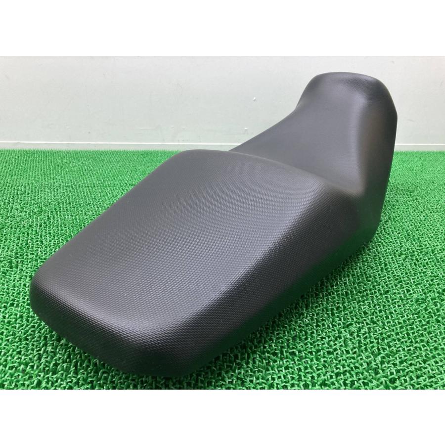 Vストローム250 シート 21K スズキ 純正 中古 バイク 部品 DS11A DS12E ノーマルシート 修復素材や張替えベースに 品薄 Gh スズキ（SUZUKI） Vストローム250 シート 21K 純正 中古 バイク 部品