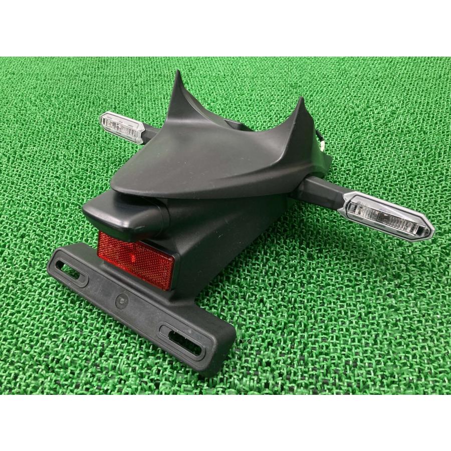 Z900RS リアフェンダー 35019-0662 カワサキ 純正 バイク 部品 ZR900C 割れ欠け無し ナンバー灯 ウインカー 品薄 【中古】 9 カワサキ（Kawasaki） Z900RS リアフェンダー 35019-0662 純正 中古